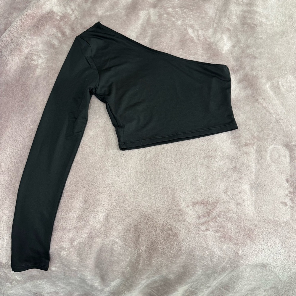 Black Cropped One Shoulder Top